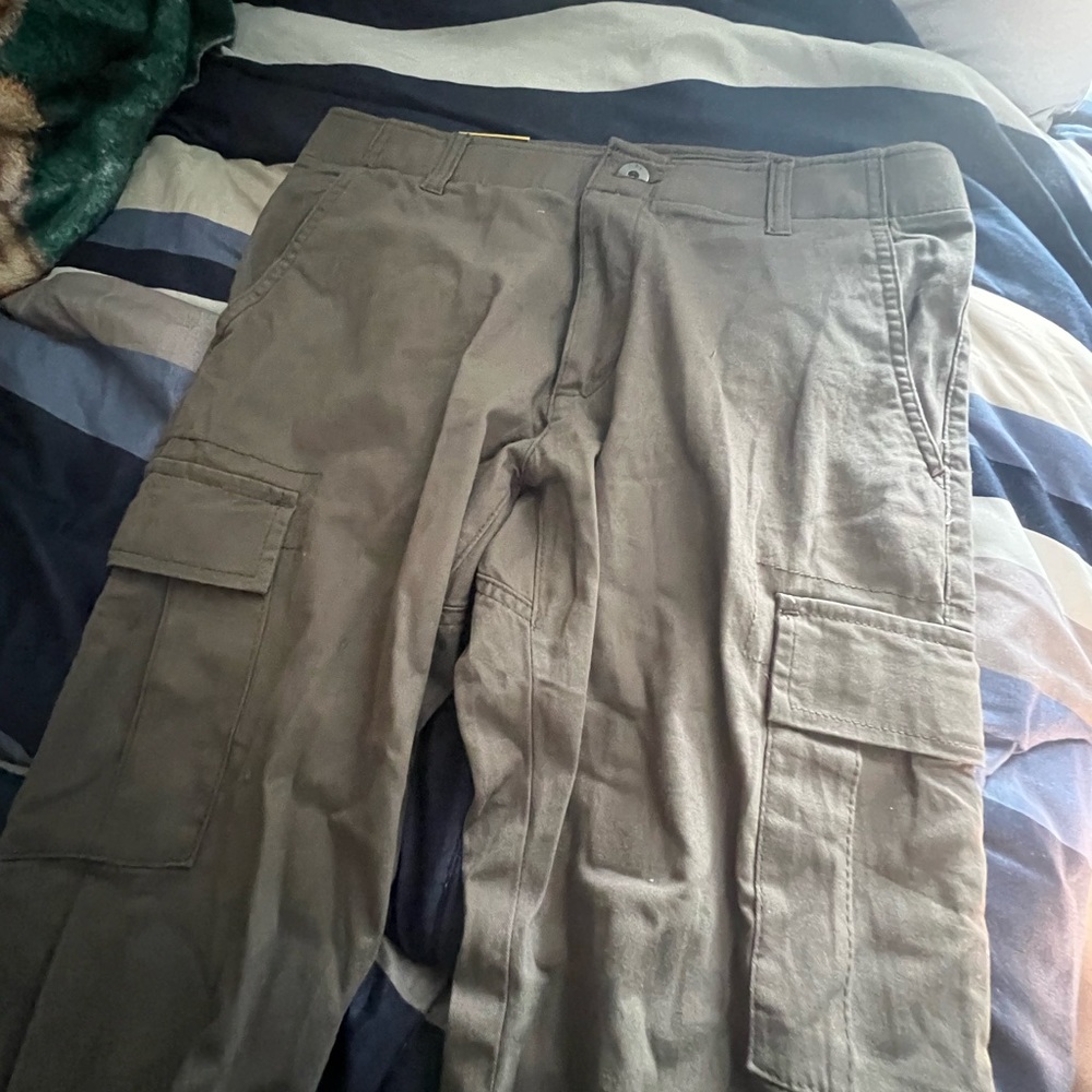 Selling MEN LEE REGULAR FIT SIZE 32X32. Super stretchy